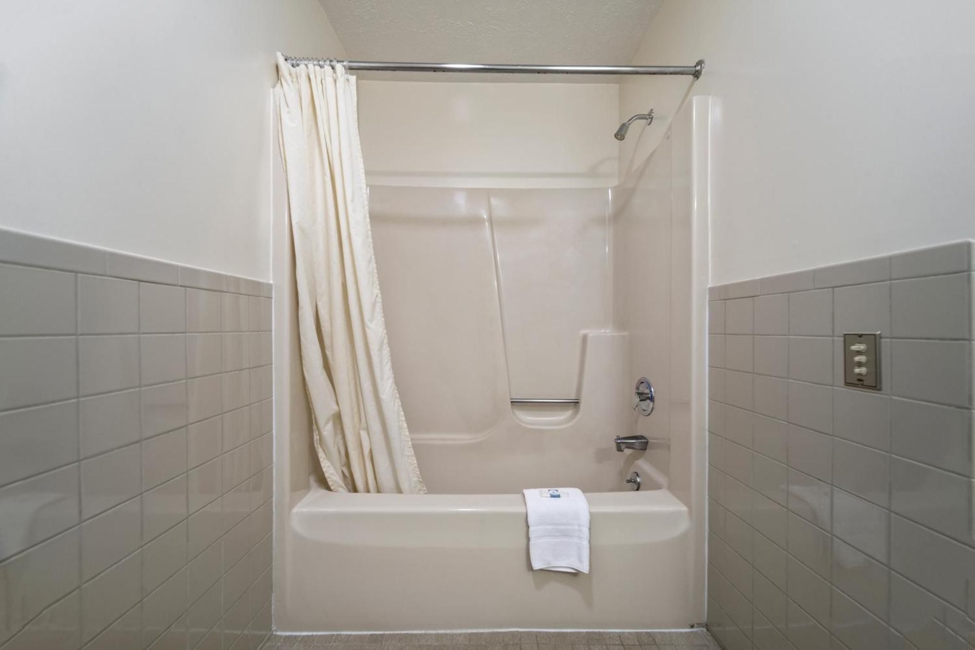 Executive Inn Cass City Phòng bức ảnh