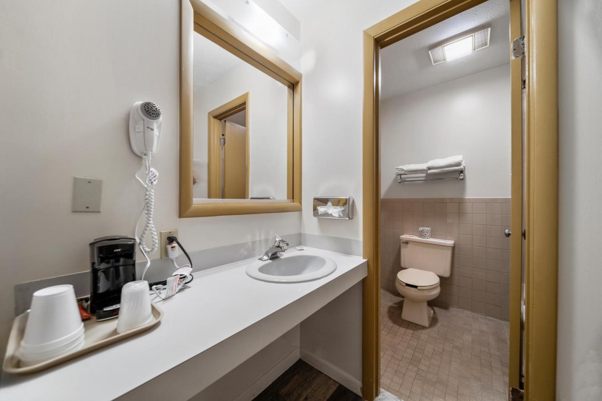 Executive Inn Cass City Phòng bức ảnh